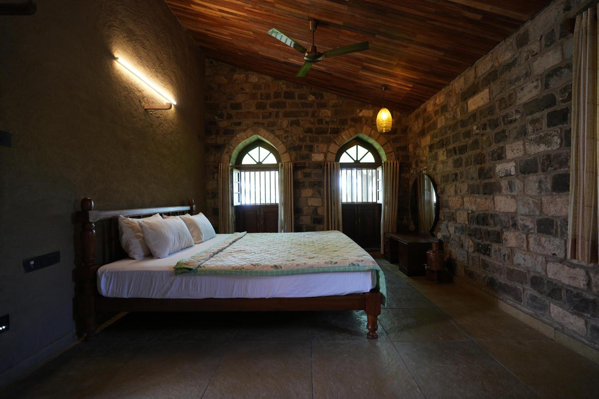 Nisarg Resort Kolhapur Exterior foto